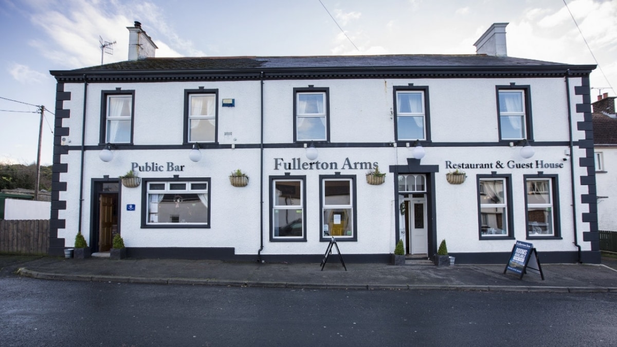 The Fullerton Arms / Game of Thrones-Tür 6 | Glenara