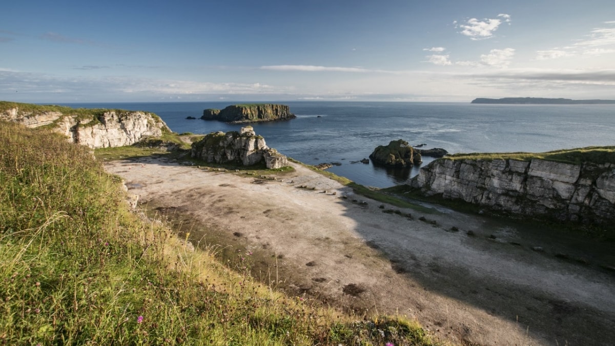 Larrybane Steinbruch / Renly Baratheons Feldlager