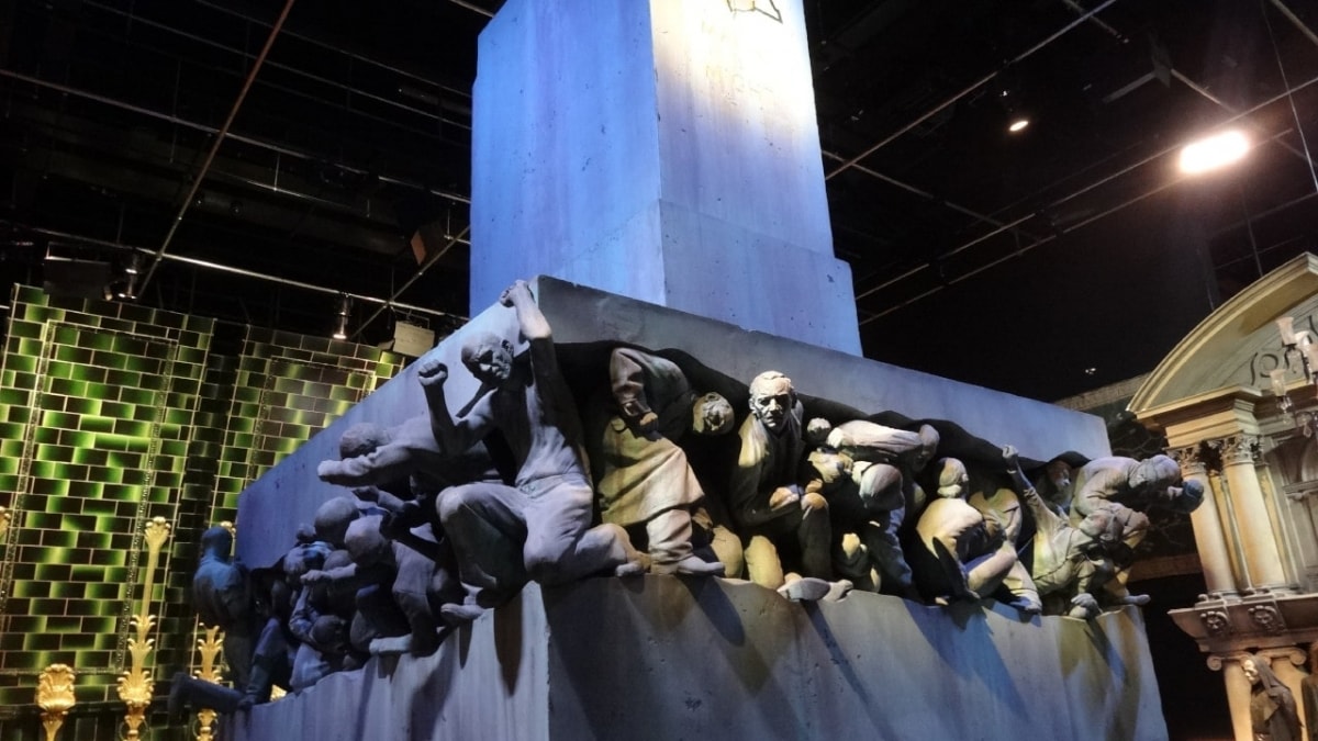 Warner Bros. Studio Tour London & Oxford – Small Group Tour
