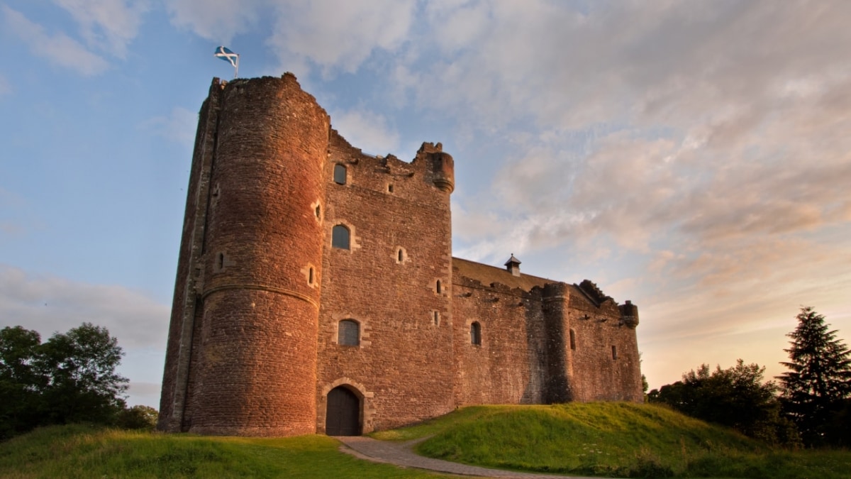 Outlander Locations 1-Day Tour from Edinburgh
