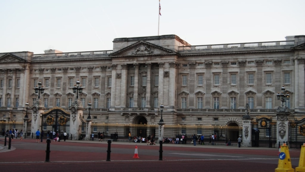 James Bond London Tour / Buckingham Palace