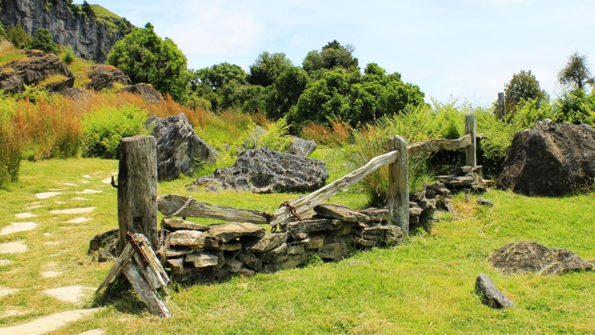 Hairy Feet Waitomo Hobbit-Tour
