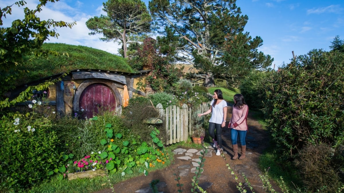 2-tägige Privattour zu Waitomo-Höhlen, Rotorua und Hobbingen Filmset