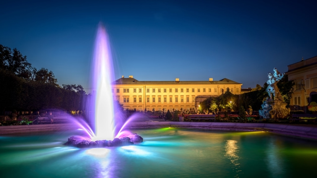 Sound of Music Tour: Fountain & Mirabell Garden