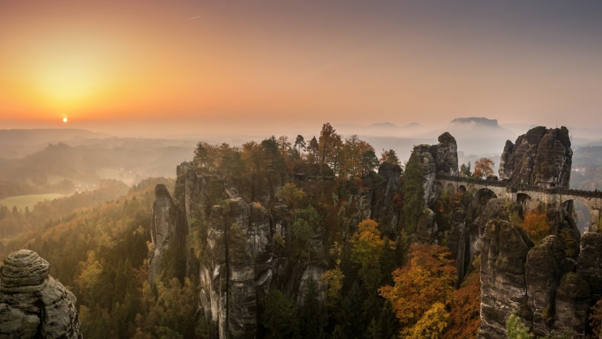 Chronicles of Narnia Tour from Prague – Rocks Labyrinth