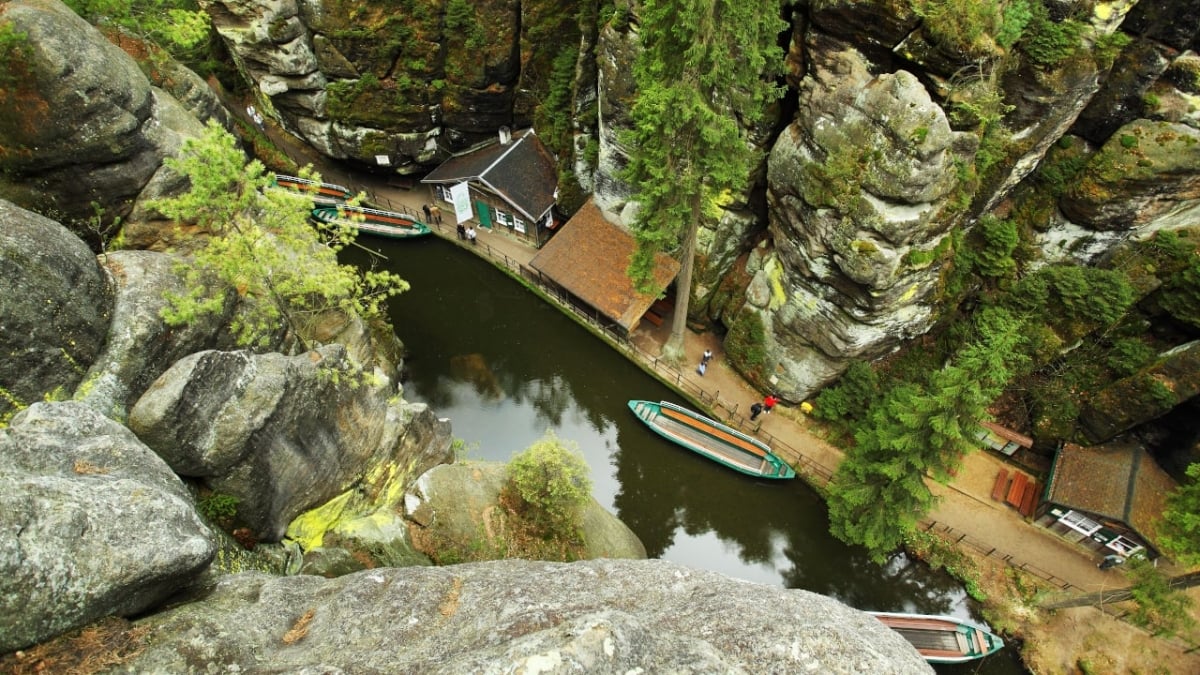 Chronicles of Narnia Tour from Prague – Rocks Labyrinth