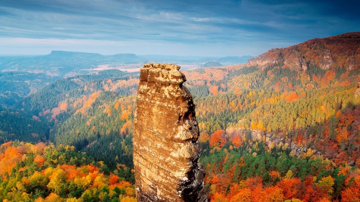 Chronicles of Narnia Tour from Prague – Rocks Labyrinth