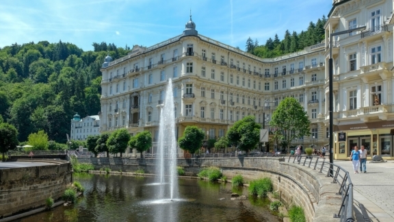 Tagesausflug zu James Bond-Drehorten ab Prag (inoffiziell)