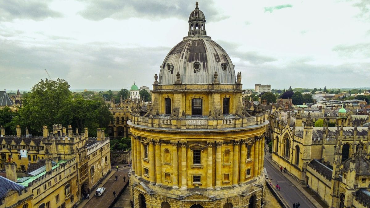 A Discovery of Witches Private Tour of Oxford