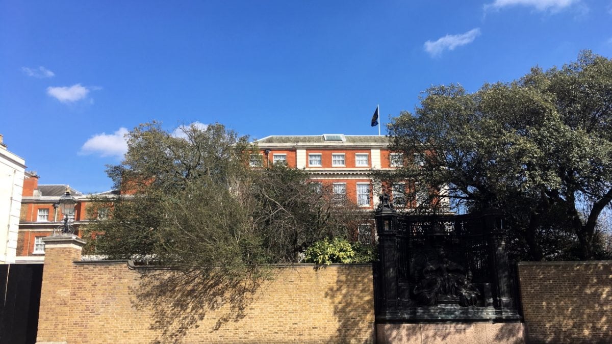 The Crown Private Walking Tour of London