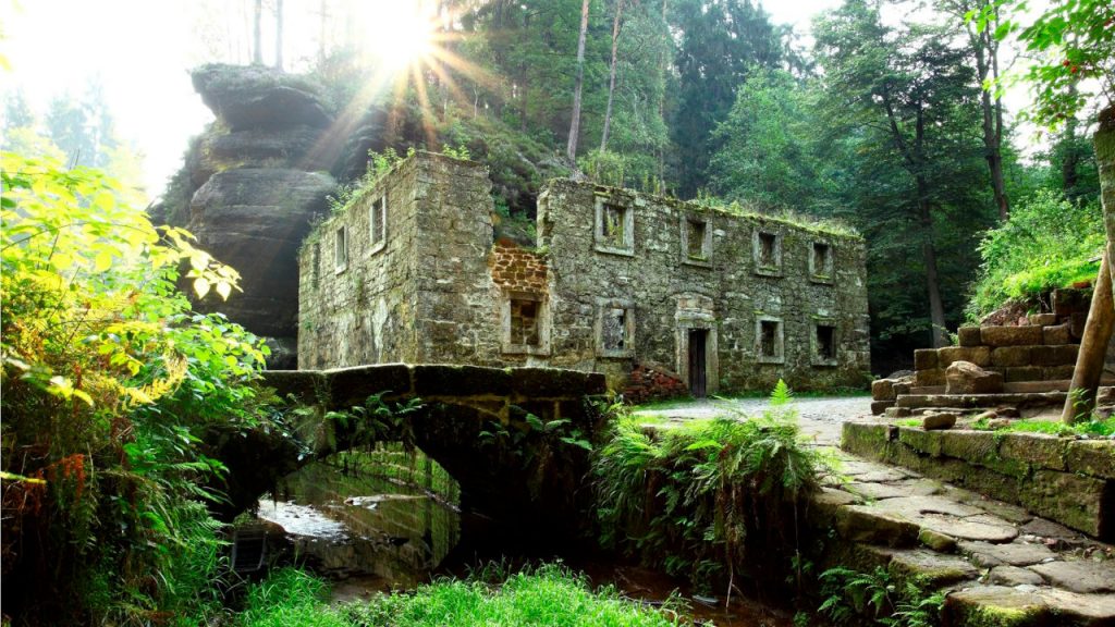 Dolský mlýn / Perrin and Egwene’s camp in Wheel of Time