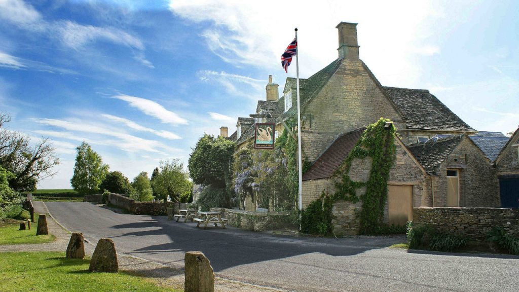 The Swan Inn, Swinbrook